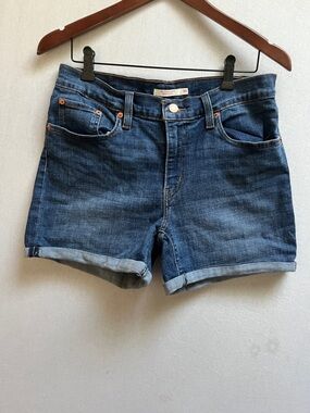 Levi’s Mid Length Cuffed Denim Shorts Sz 30